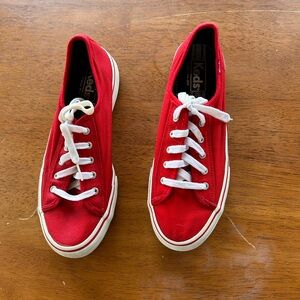 Red keds size 7